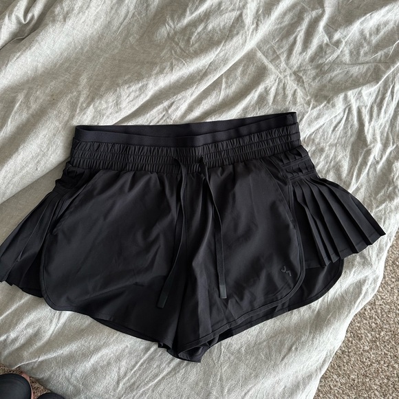 JoyLab Black Pleated Athletic Shorts - Picture 2 of 4